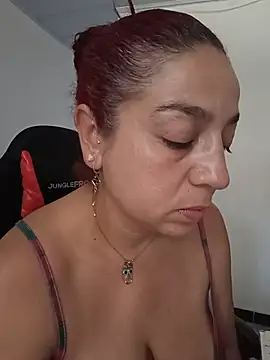 Snapshot of Tumilf chatting on 07.16.26 Tumilf online show from 07.16.26