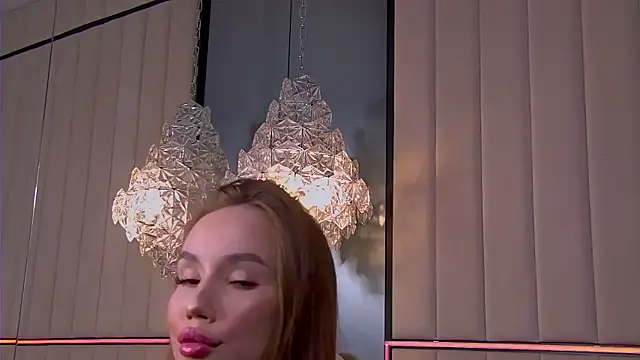 Snapshot of Jasmin_Glow chatting on 06.17.26 Jasmin Glow online show from 06.17.26