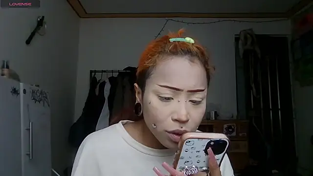Snapshot of suky_fox chatting on 05.15.26 suky fox online show from 05.15.26