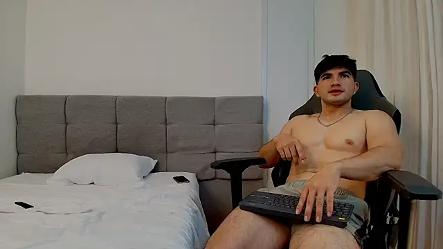 Snapshot of pistacho_bross19 chatting on 05.15.26 pistacho bross19 online show from 05.15.26