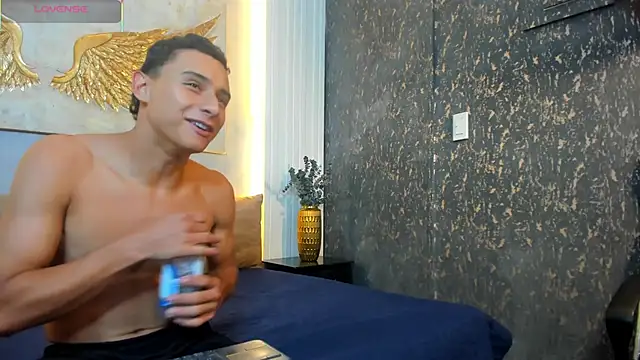 Snapshot of Eros_afrodita_ chatting on 06.19.26 Eros afrodita online show from 06.19.26