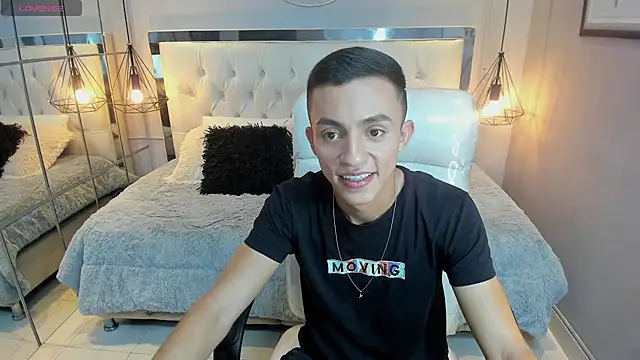 oliver chaze  online show from 05.06.26