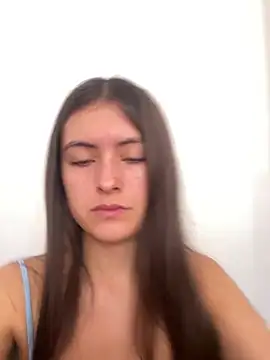 Snapshot of serenaa_velvett chatting on 05.19.26 serenaa velvett online show from 05.19.26