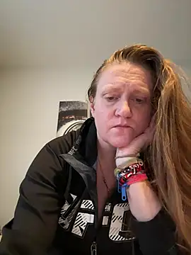 Kellilyn10 online show from 06.14.26