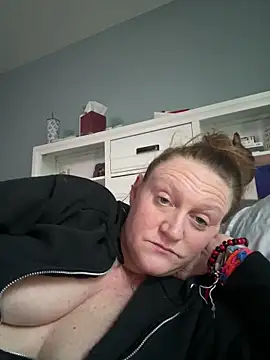 Kellilyn10 online show from 06.18.26