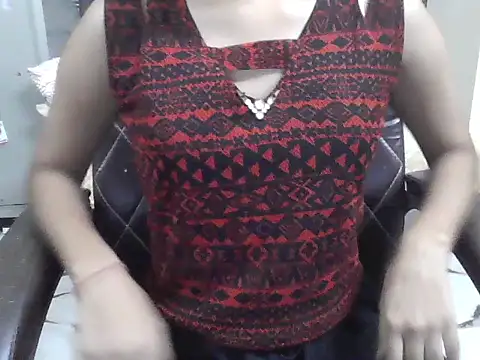 Snapshot of Maanvi_Gill chatting on 05.17.26 Maanvi Gill online show from 05.17.26