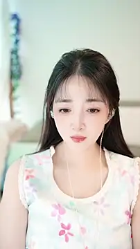 Snapshot of singer-wenwan chatting on 06.15.26 singer-wenwan online show from 06.15.26