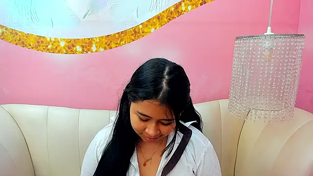 Snapshot of AriaMoonnn chatting on 05.23.26 AriaMoonnn online show from 05.23.26