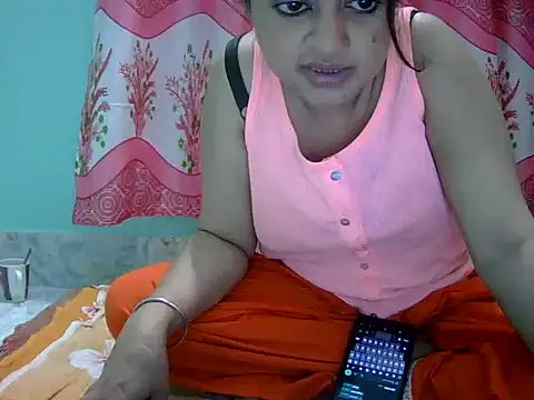 Snapshot of angelqueen19 chatting on 05.11.26 angelqueen19 online show from 05.11.26
