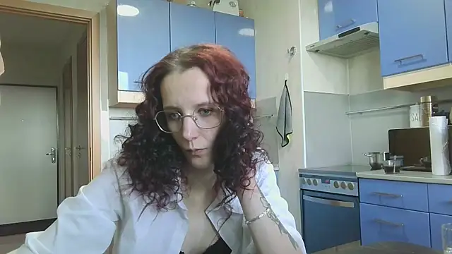 Snapshot of Lucy_Crystal chatting on 05.31.26 Lucy Crystal online show from 05.31.26