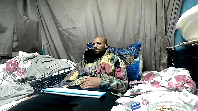 Snapshot of Camodick chatting on 04.28.26 Camodick online show from 04.28.26