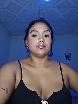 Snapshot of latin_indian chatting on 06.19.26 latin indian online show from 06.19.26