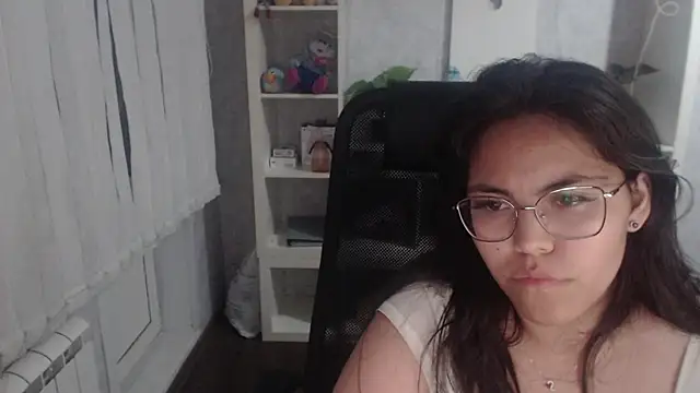Snapshot of Anda_here chatting on 06.25.26 Anda here online show from 06.25.26