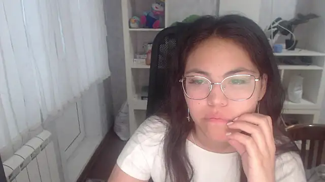 Snapshot of Anda_here chatting on 06.27.26 Anda here online show from 06.27.26