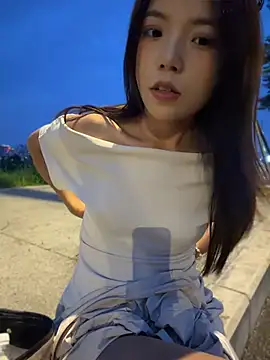 Snapshot of susu_kara chatting on 06.28.26 susu kara online show from 06.28.26