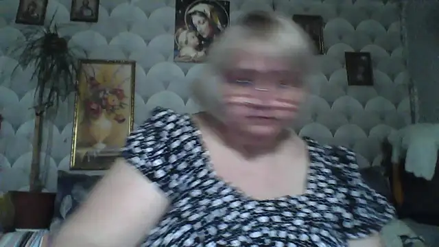Snapshot of MarinaFarina53 chatting on 05.30.26 MarinaFarina53 online show from 05.30.26