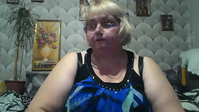 Snapshot of MarinaFarina53 chatting on 05.30.26 MarinaFarina53 online show from 05.30.26