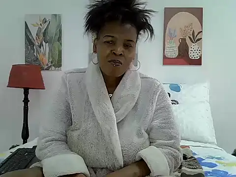 Snapshot of BlackBeautyJuXx chatting on 05.31.26 BlackBeautyJuXx online show from 05.31.26