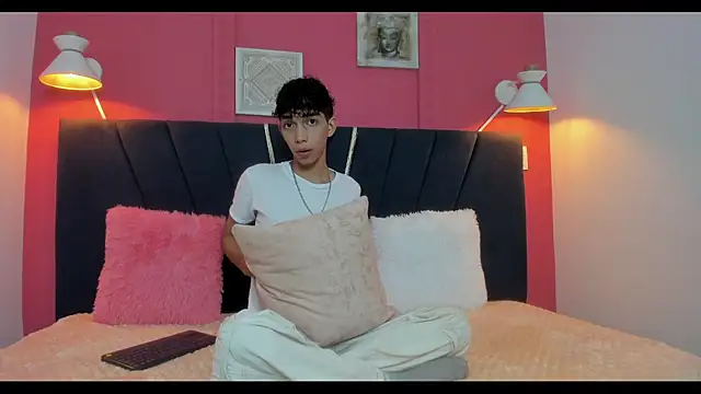 Snapshot of ero_boy40 chatting on 05.30.26 ero boy40 online show from 05.30.26