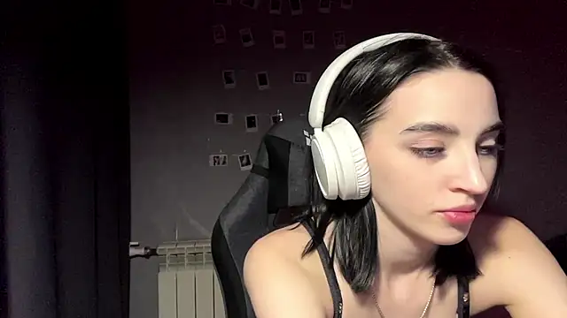Snapshot of NightFoxxx chatting on 06.05.26 NightFoxxx online show from 06.05.26