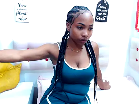 Snapshot of whitneynaugthyxxxx chatting on 05.09.26 whitneynaugthyxxxx online show from 05.09.26