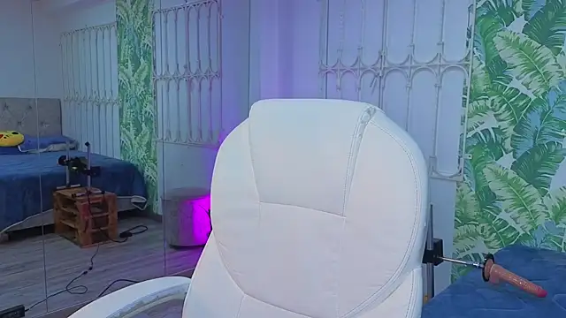 Snapshot of baby_julieta00 chatting on 05.19.26 baby julieta00 online show from 05.19.26
