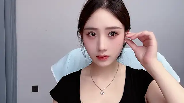  222Mia online show from 06.30.26