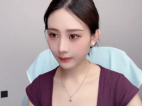  222Mia online show from 07.06.26