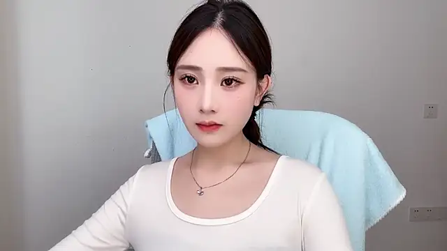  222Mia online show from 07.18.26