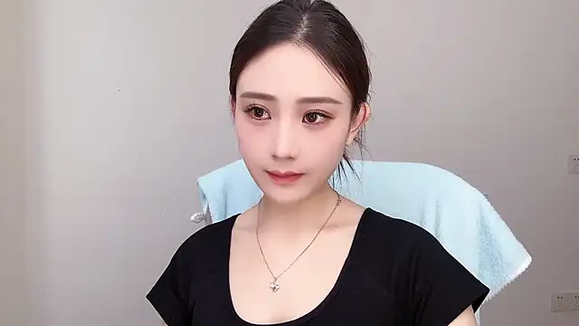  222Mia online show from 07.19.26