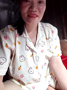 Snapshot of -Trici- chatting on 06.13.26 -Trici- online show from 06.13.26