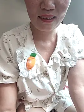Snapshot of -Trici- chatting on 06.22.26 -Trici- online show from 06.22.26