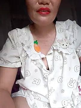 Snapshot of -Trici- chatting on 07.14.26 -Trici- online show from 07.14.26
