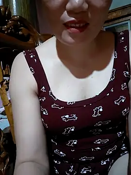 Snapshot of -Trici- chatting on 07.27.26 -Trici- online show from 07.27.26