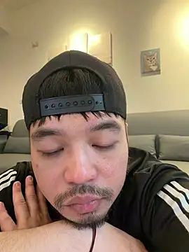 Snapshot of James1992_Ovo chatting on 05.15.26 James1992 Ovo online show from 05.15.26