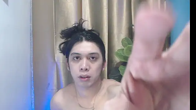 Snapshot of RoseAmarie chatting on 07.25.26 RoseAmarie online show from 07.25.26