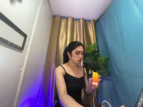 Snapshot of RoseAmarie chatting on 07.28.26 RoseAmarie online show from 07.28.26