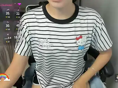 Snapshot of Linh_smile_ chatting on 07.27.26 Linh smile online show from 07.27.26