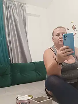 Snapshot of JuliaBestX chatting on 07.02.26 JuliaBestX online show from 07.02.26