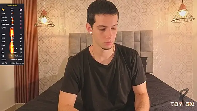 Snapshot of isaacblaze_ chatting on 07.17.26 isaacblaze online show from 07.17.26