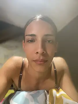 Snapshot of Cata_miah chatting on 05.19.26 Cata miah online show from 05.19.26