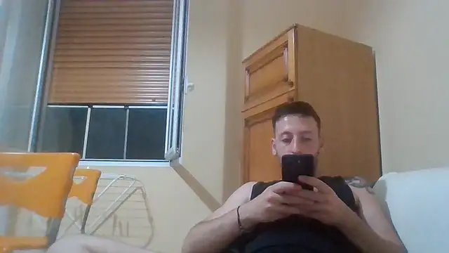Snapshot of VincentZe99 chatting on 06.25.26 VincentZe99 online show from 06.25.26