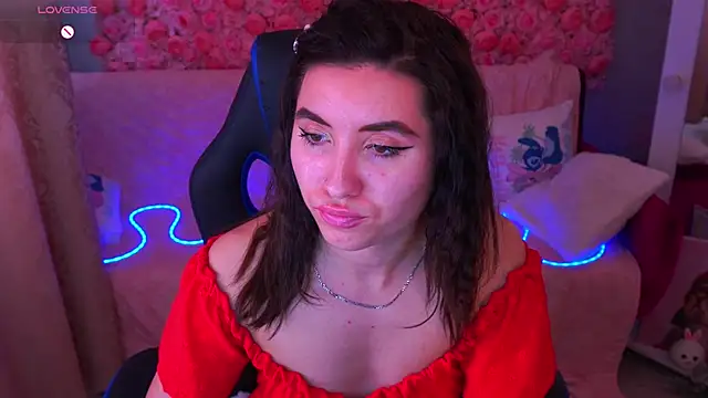 Lola Leeee online show from 05.11.26