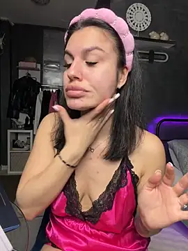 Snapshot of SelenaRhoades chatting on 05.21.26 SelenaRhoades online show from 05.21.26