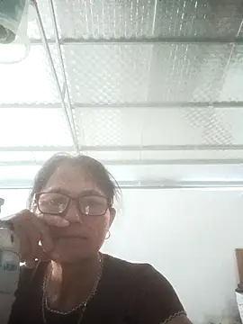 Snapshot of Vieekee chatting on 07.06.26 Vieekee online show from 07.06.26