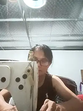 Snapshot of Vieekee chatting on 07.14.26 Vieekee online show from 07.14.26