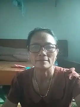 Snapshot of Vieekee chatting on 07.18.26 Vieekee online show from 07.18.26