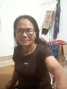 Snapshot of Vieekee chatting on 07.19.26 Vieekee online show from 07.19.26