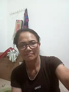 Snapshot of Vieekee chatting on 08.01.26 Vieekee online show from 08.01.26