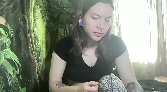 mo0ngoddess online show from 02.15.25